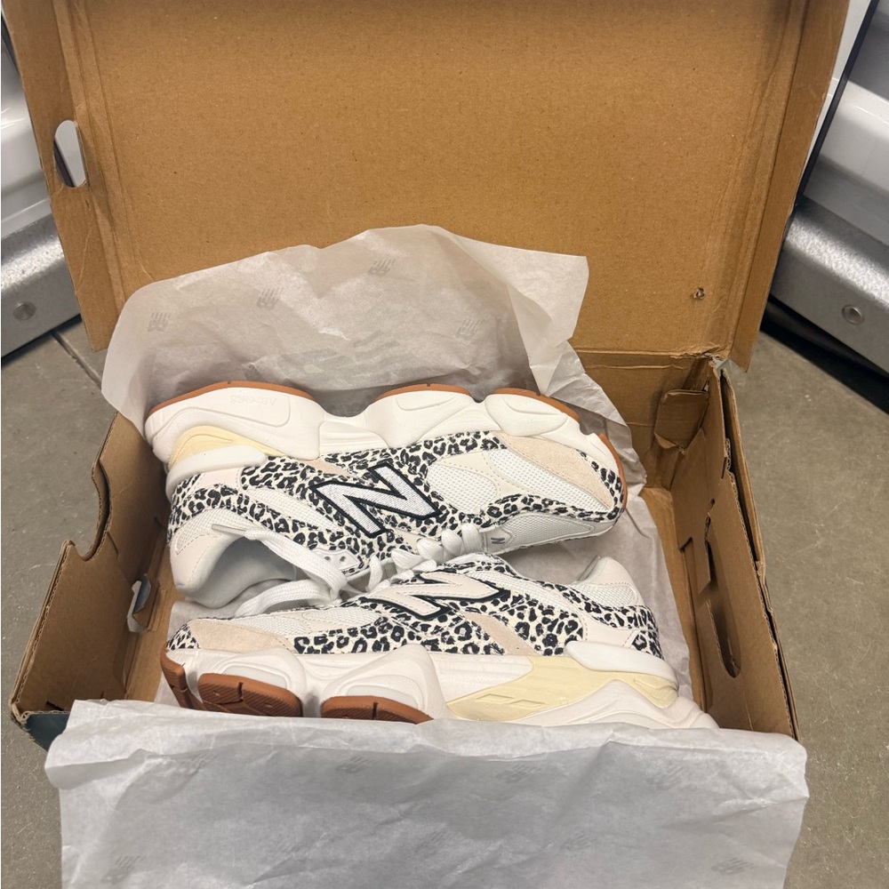 NIB-Women New Balance 9060 Leopard Print Sneakers-Exclusive Collection Size 7.5 - Picture 7 of 12